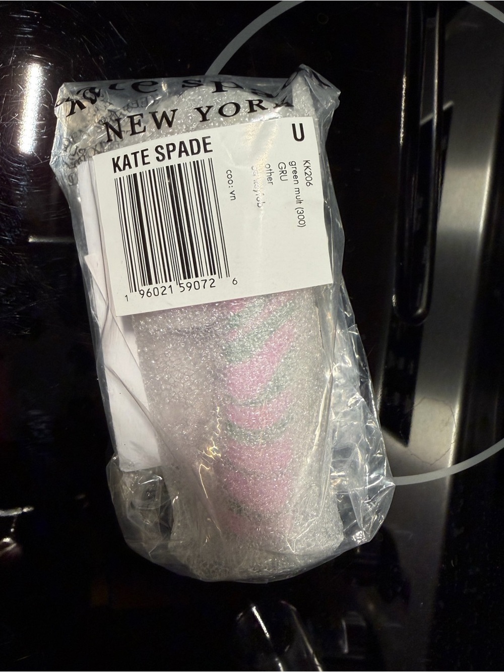 $129 Kate Spade ♠️ Bubble Gum Bag Charm Keychain Strawberry Chewing Gum NWT - Picture 4 of 7